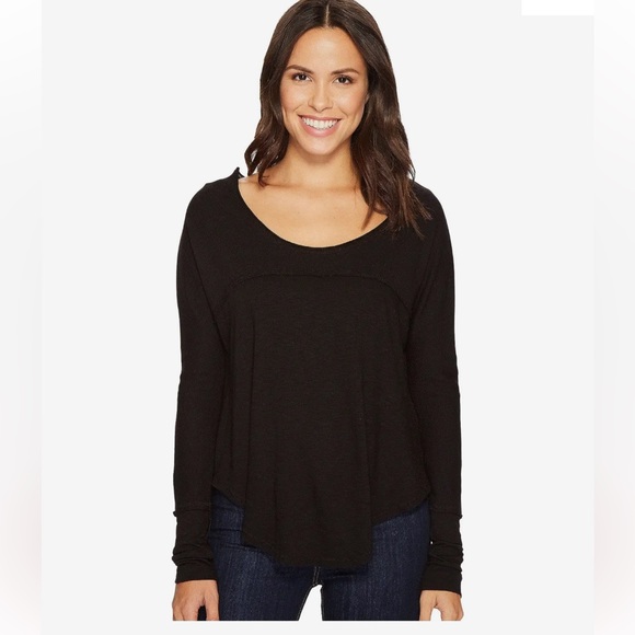 Lamade - DEEP V-NECK TEE main image 1
